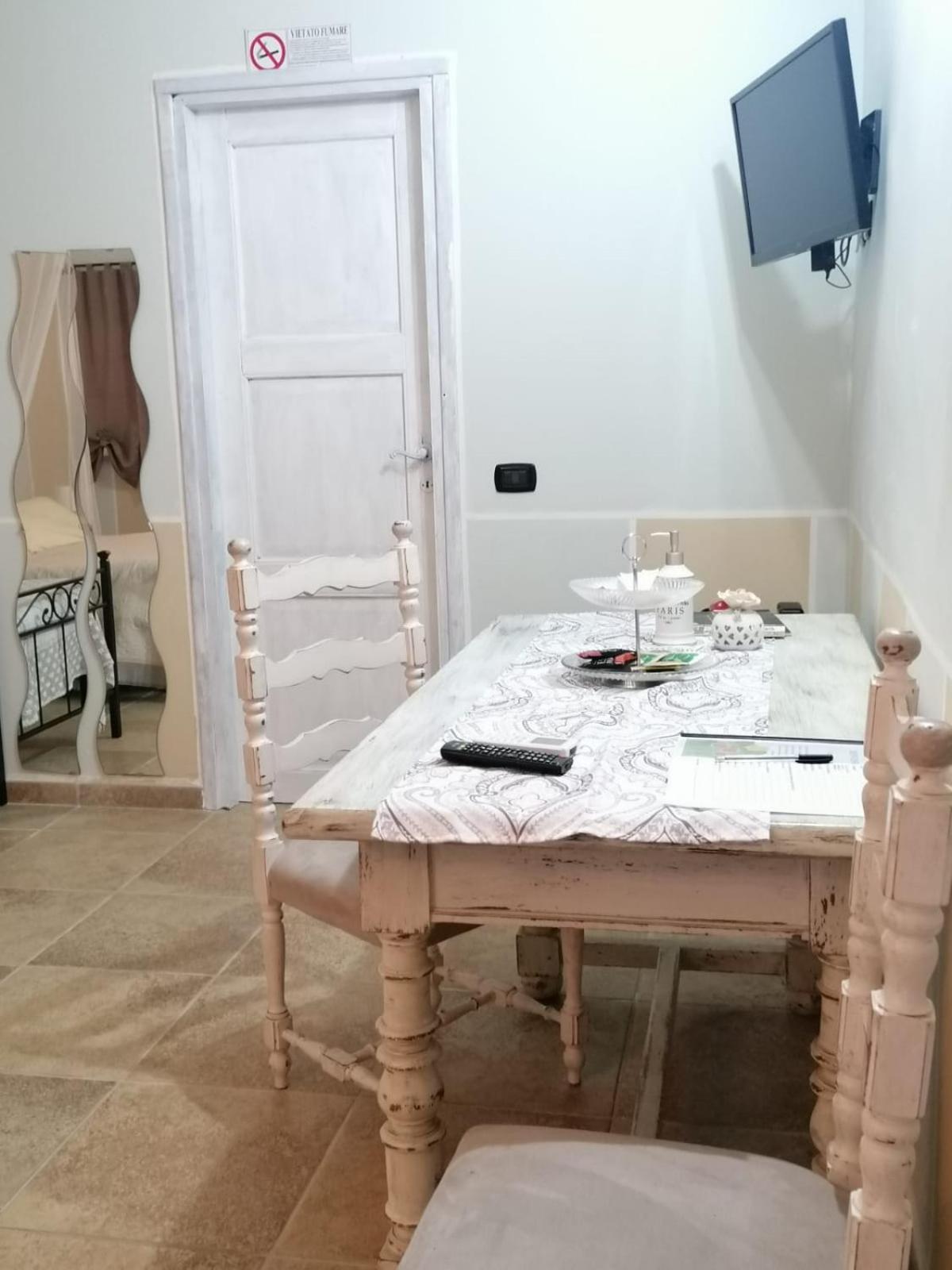 Casale Cavatella Bed and Breakfast Sermoneta Εξωτερικό φωτογραφία